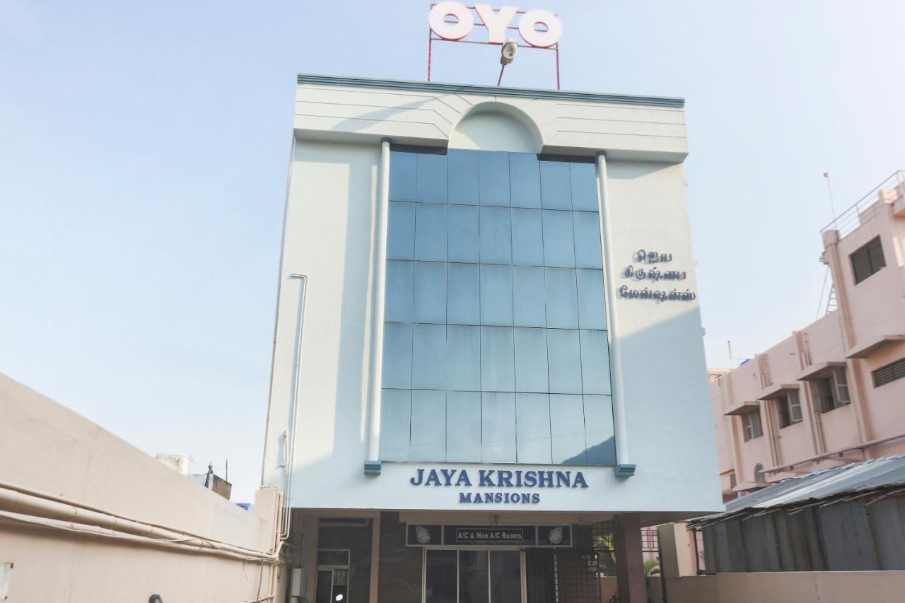 Отель Oyo 60708 Jaya Krishna Mansion Веллуру Экстерьер фото